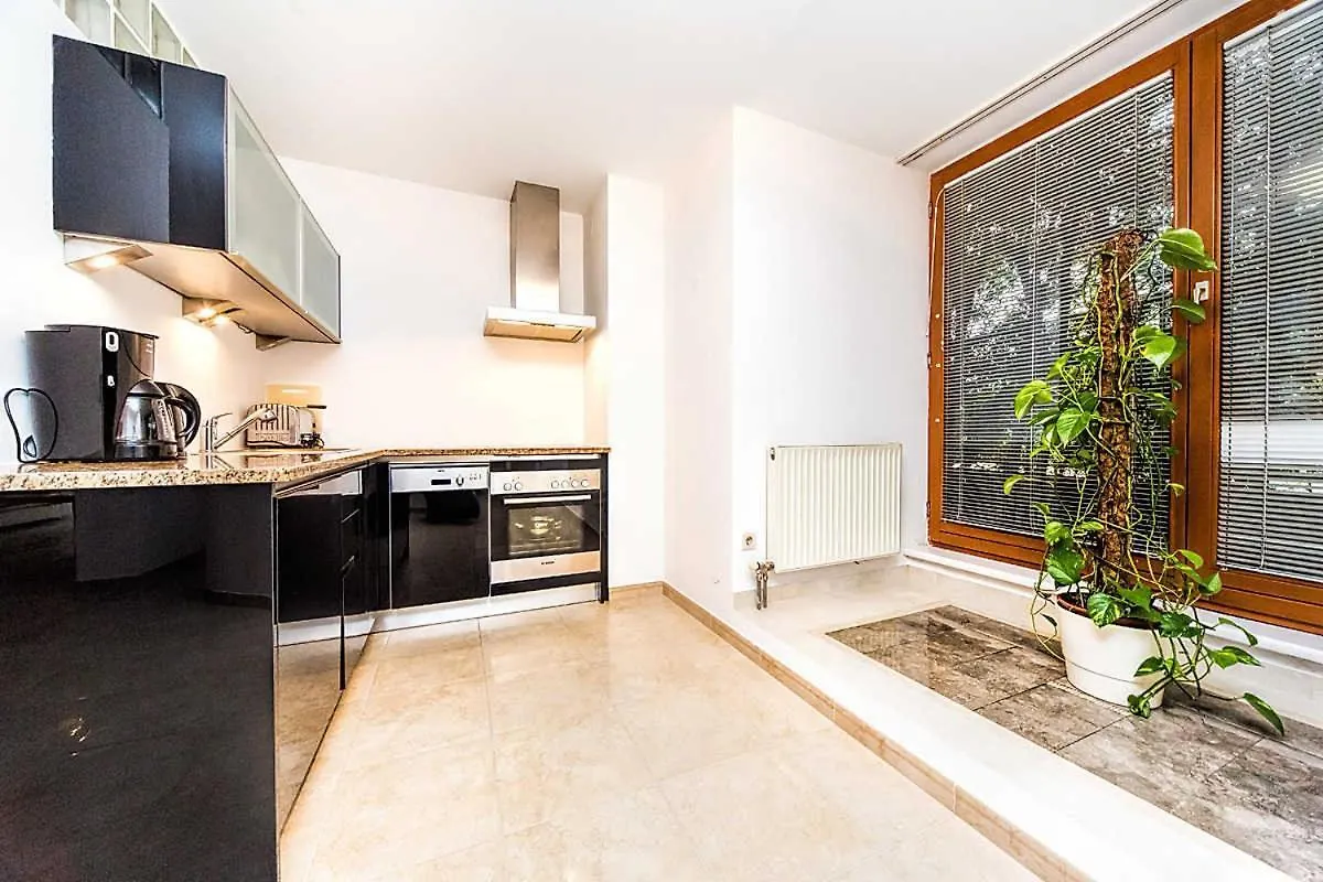 Luxury Apartment With Pool Vienna